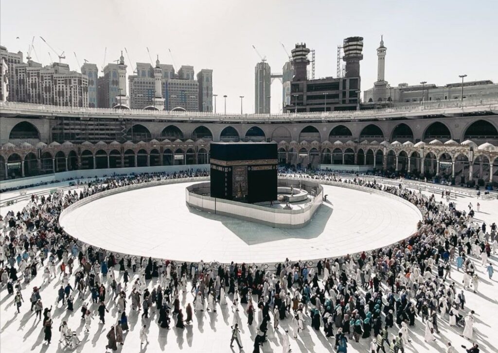 Pandemia COVID-19 coronavirus y el Hajj y la Umrah